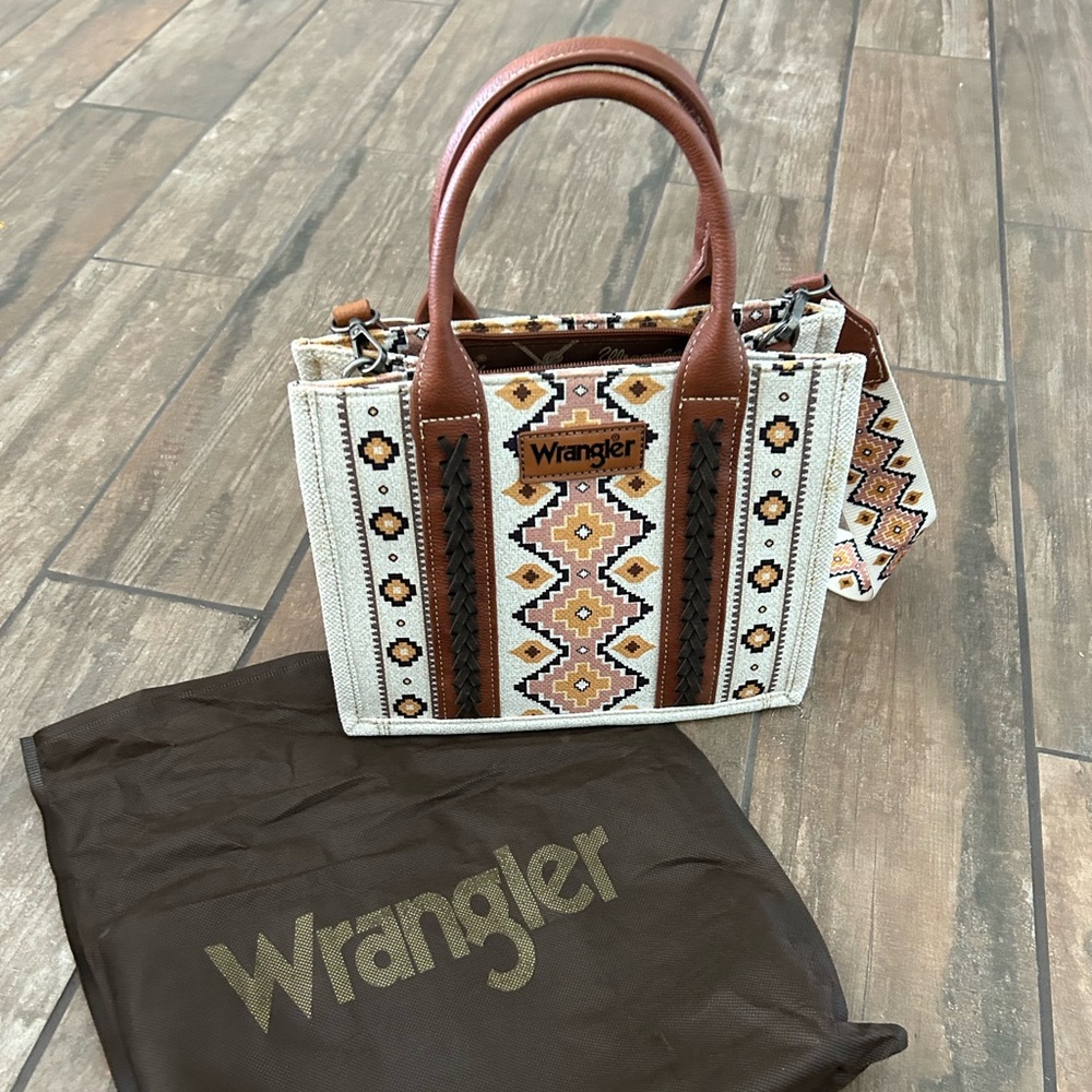 Wrangler crossbody bag